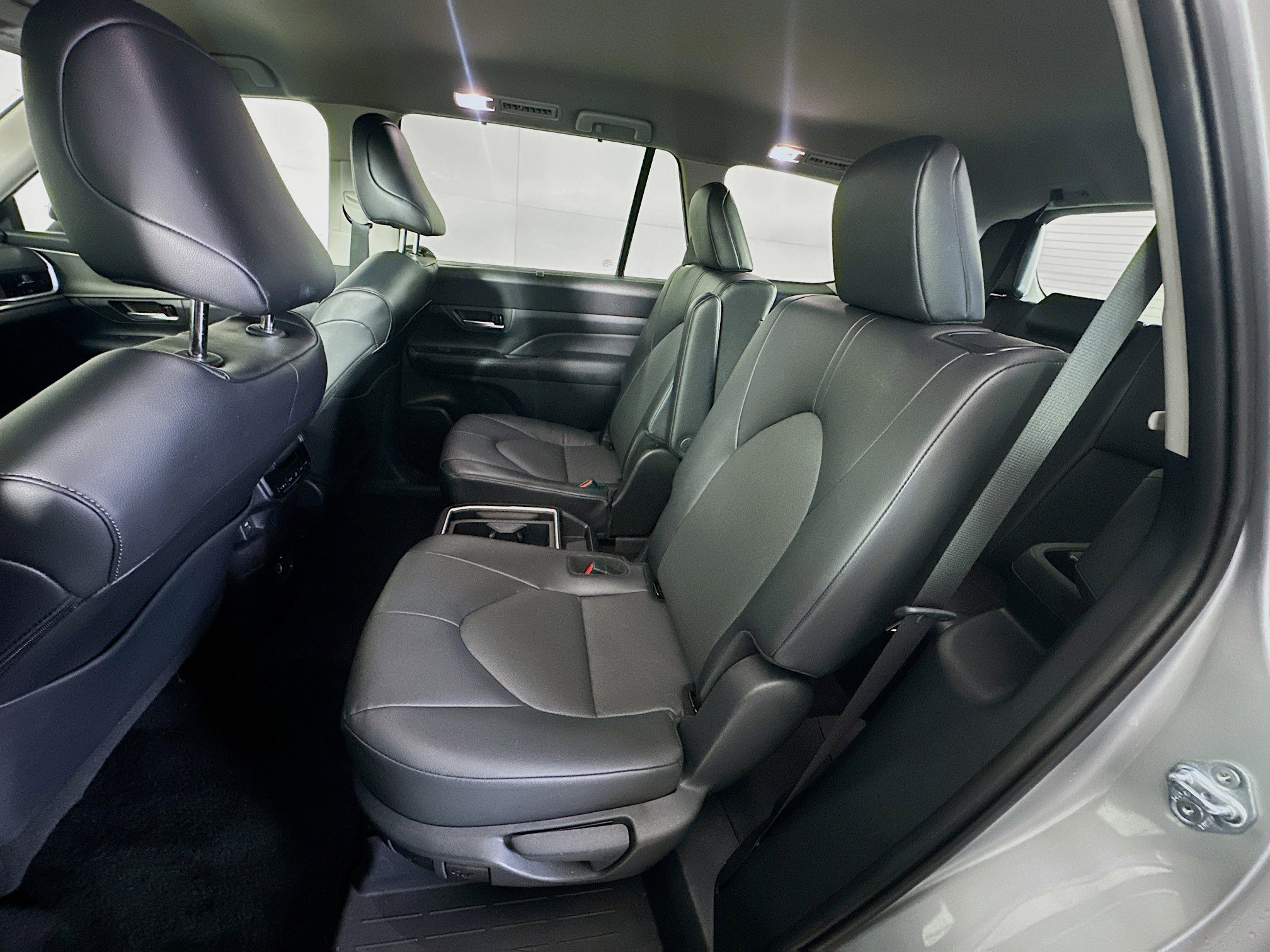 Used 2025 Toyota Grand Highlander FWD image 29