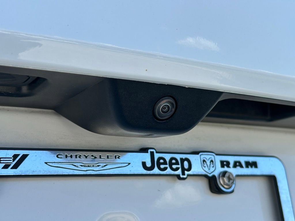 Certified 2024 Jeep Grand Cherokee Altitude image 33