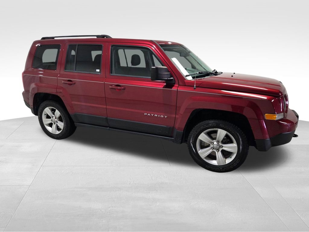 Used 2012 Jeep Patriot Latitude w/ Sun/Sound Group image 21