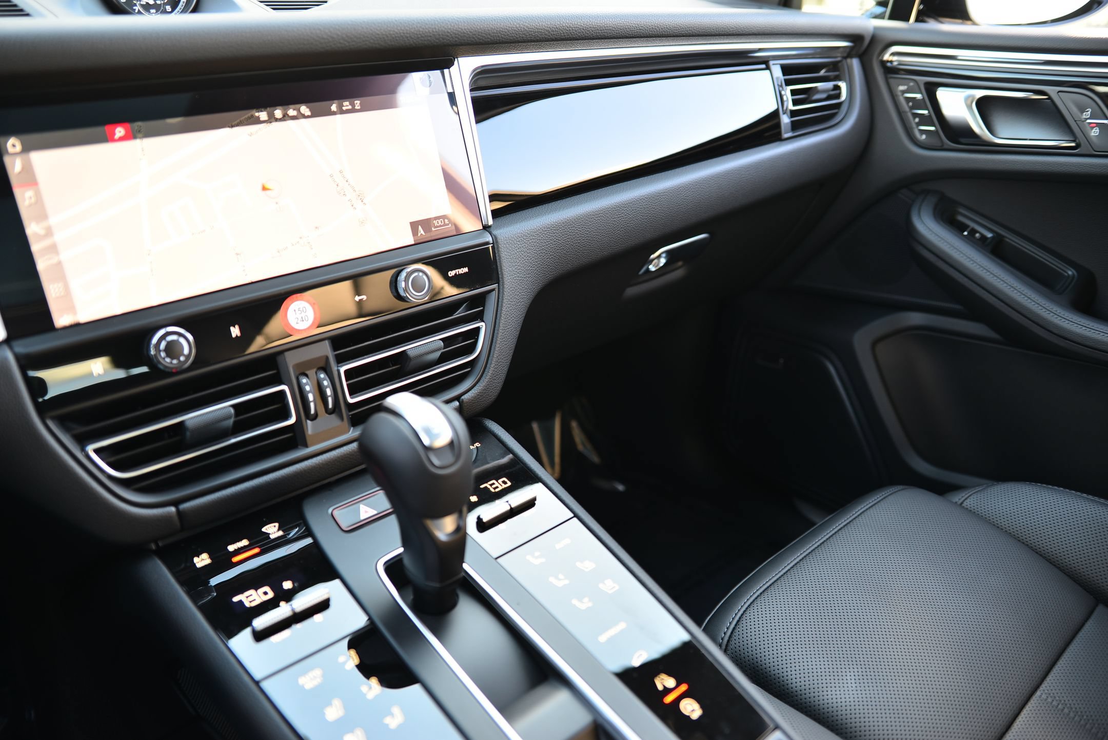 New 2026 Porsche Macan S AWD/4WD image 29