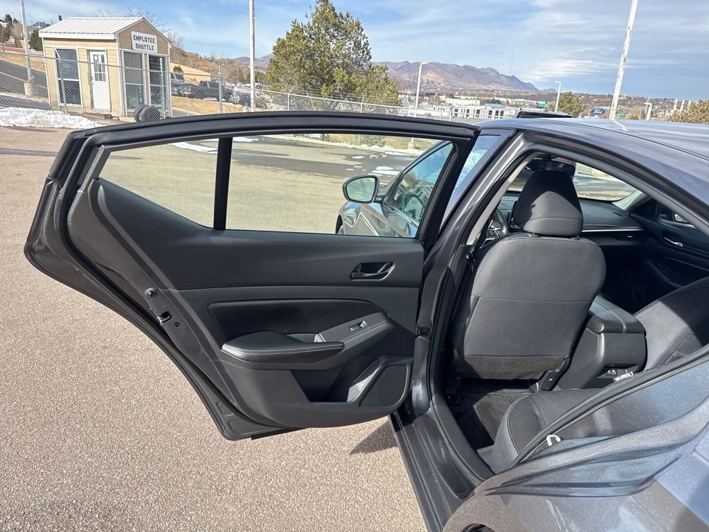 Used 2024 Nissan Altima 2.5 SV image 17