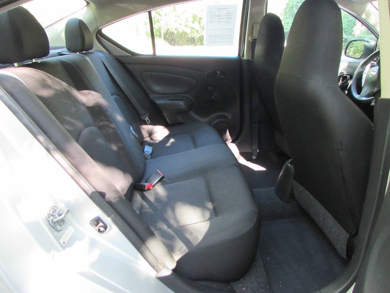Used 2015 Nissan Versa S FWD image 22
