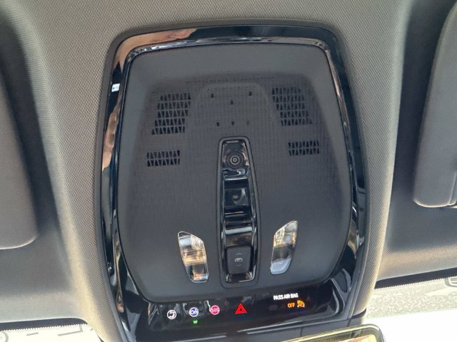 Certified 2025 Cadillac Optiq Sport 2 w/ LPO, Floor Liner Package AWD/4WD image 46