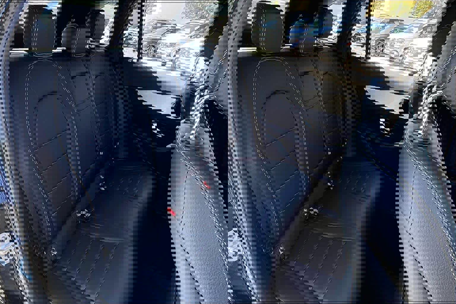 Used 2022 Mercedes-Benz GLC 300 w/ Premium Package Lite image 17