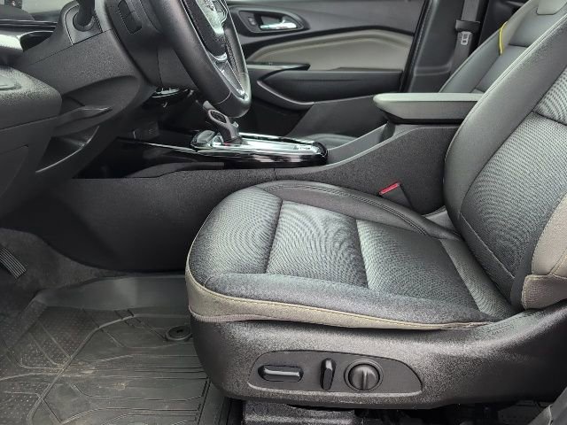 Certified 2024 Chevrolet Trax ACTIV image 10
