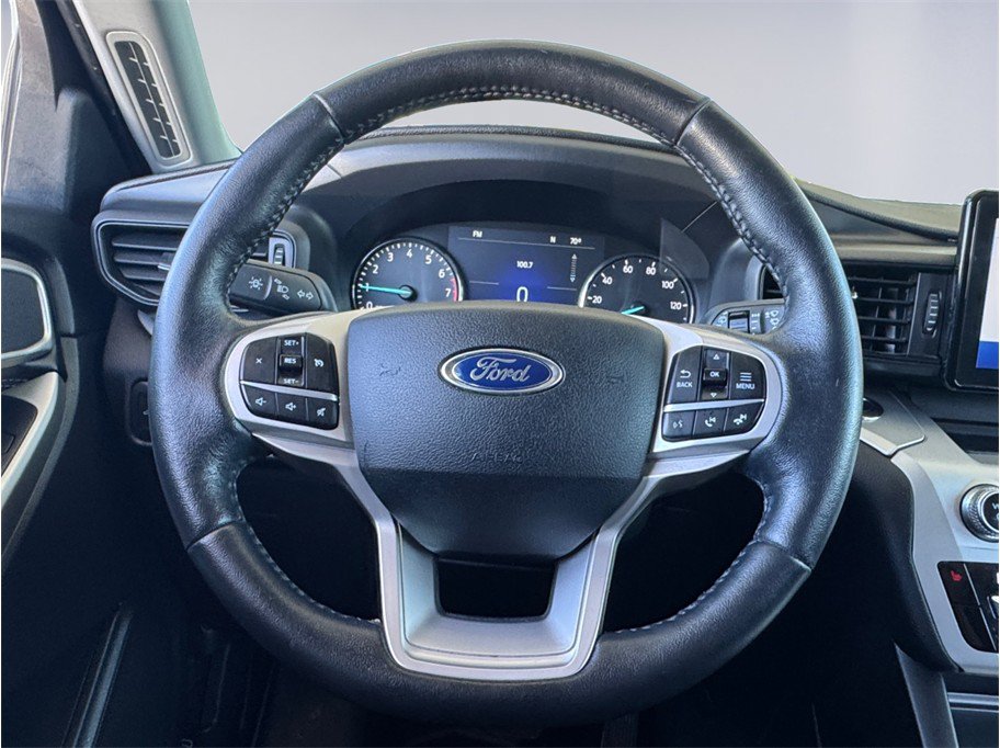 Used 2021 Ford Explorer XLT AWD/4WD image 12