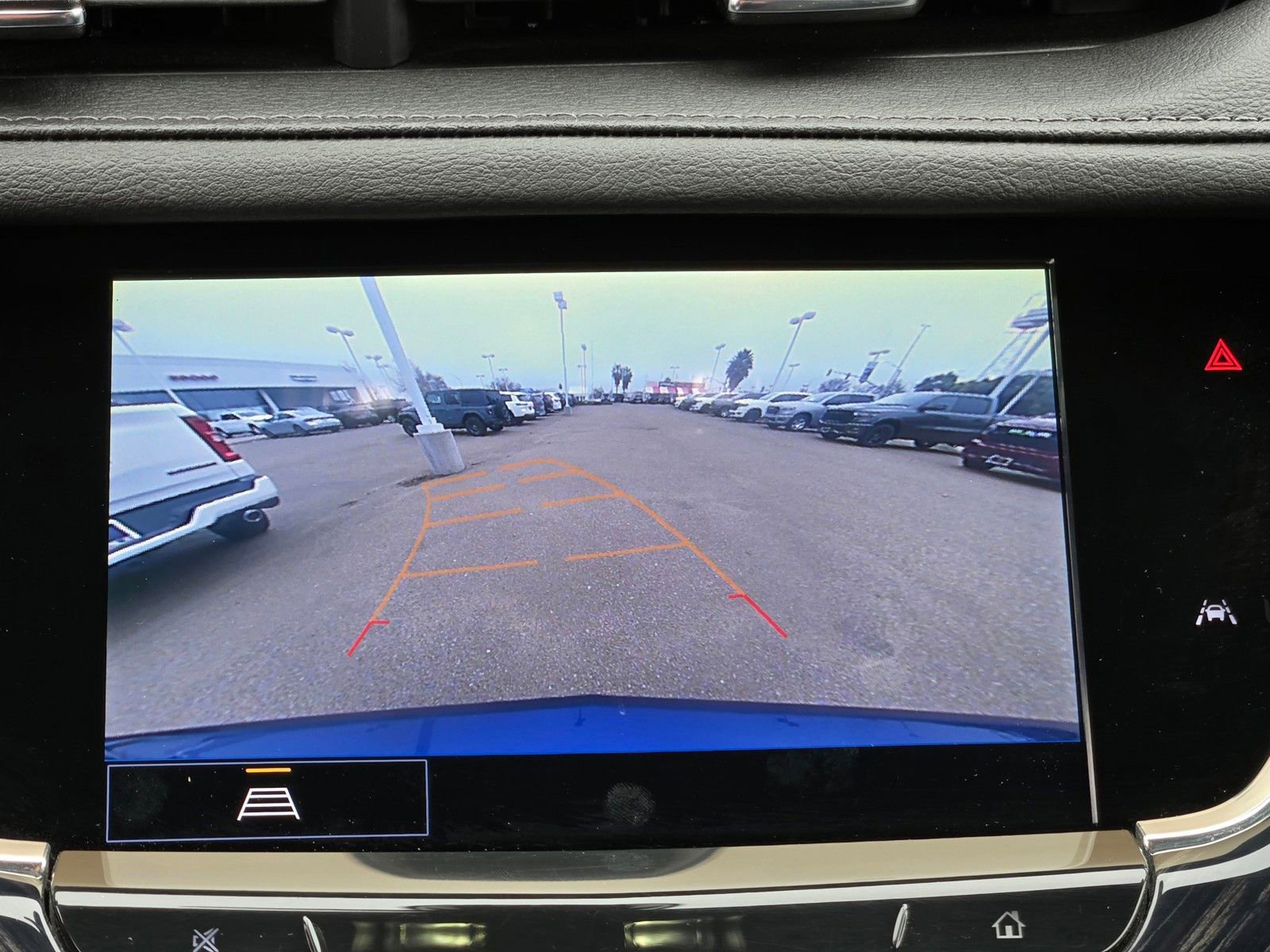 Used 2025 Cadillac XT6 Premium Luxury AWD/4WD image 18