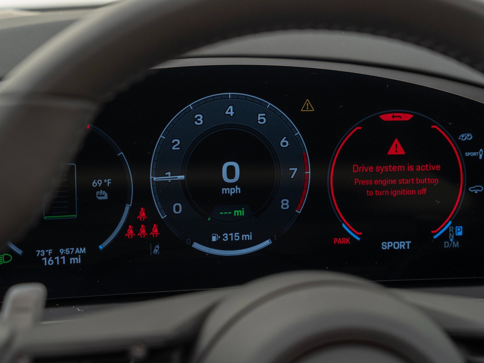 Certified 2025 Porsche Cayenne S image 27