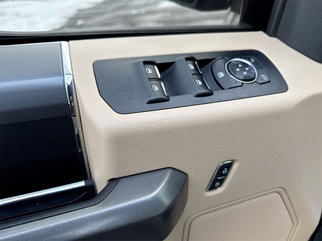 Used 2016 Ford F150 XLT w/ Equipment Group 302A Luxury image 22