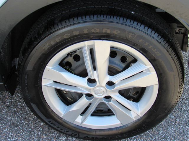 New 2025 Nissan Kicks Play S image 8