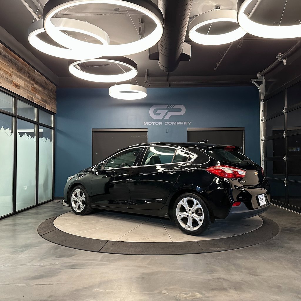 Used 2017 Chevrolet Cruze Premier image 5