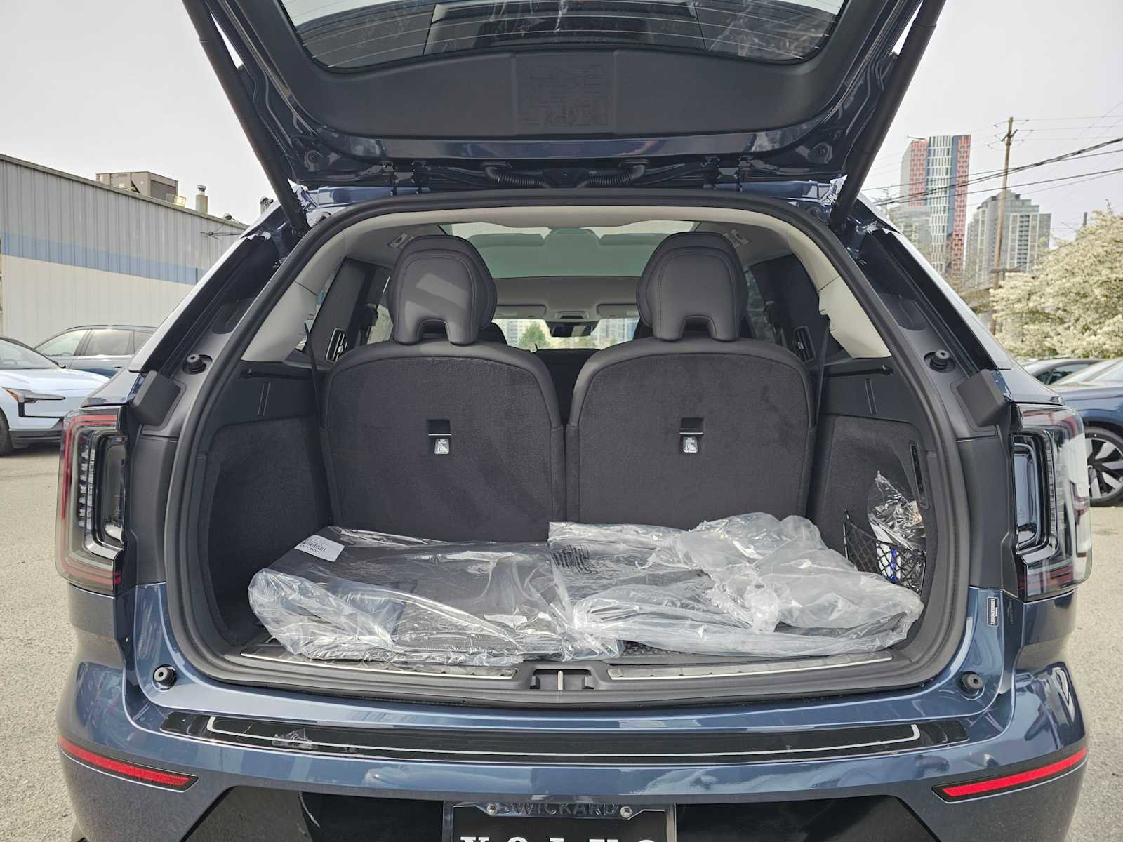 New 2026 Volvo EX90 Ultra image 17