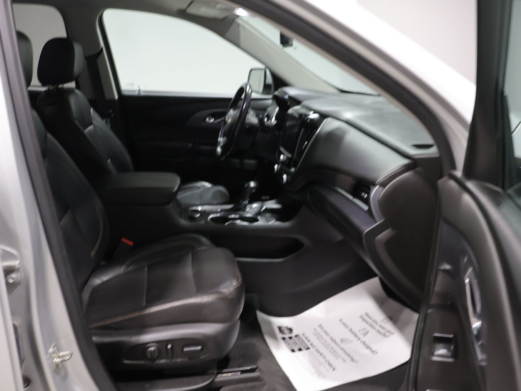Used 2020 Chevrolet Traverse Premier AWD/4WD image 23