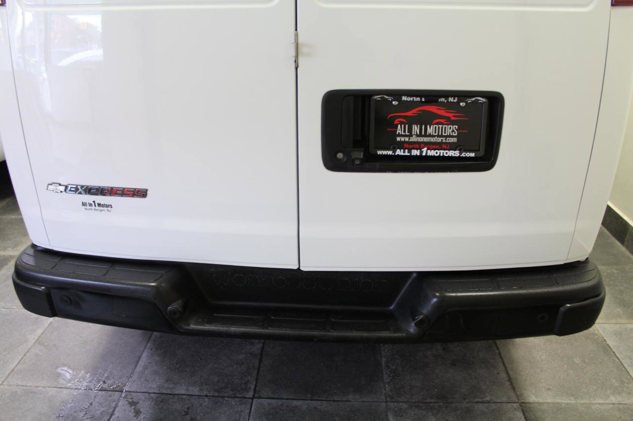 Used 2020 Chevrolet Express 2500 w/ Driver Convenience Package image 6