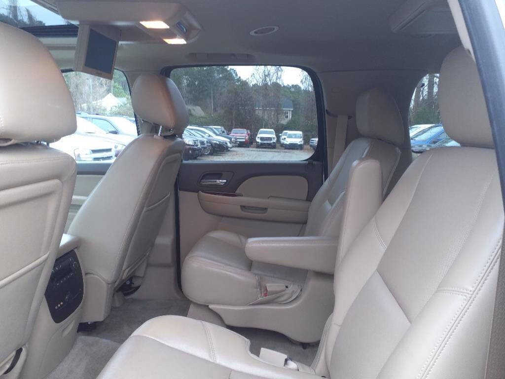 Used 2014 GMC Yukon XL SLT image 6