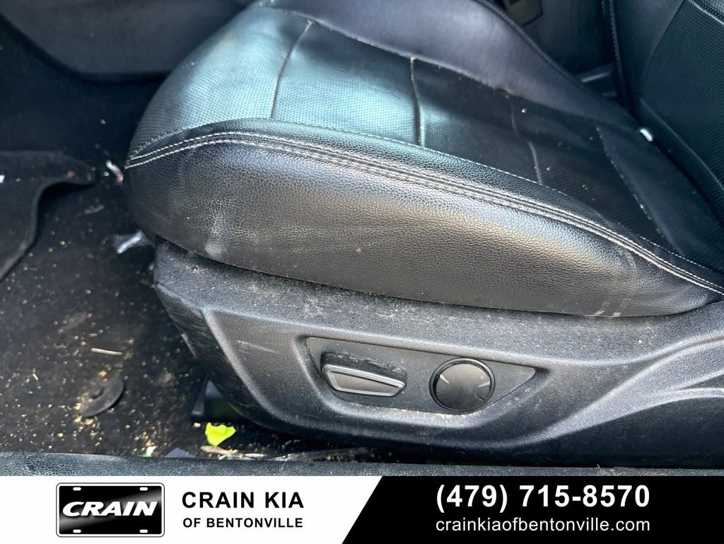 Used 2020 Ford Mustang Premium RWD image 13