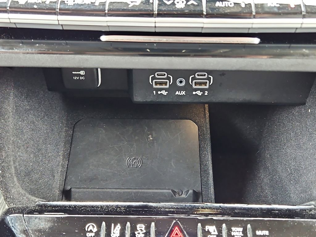 Used 2024 Jeep Wagoneer L Series II image 21