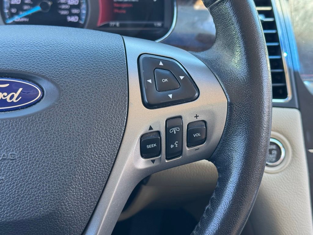 Used 2015 Ford Taurus Limited FWD image 26