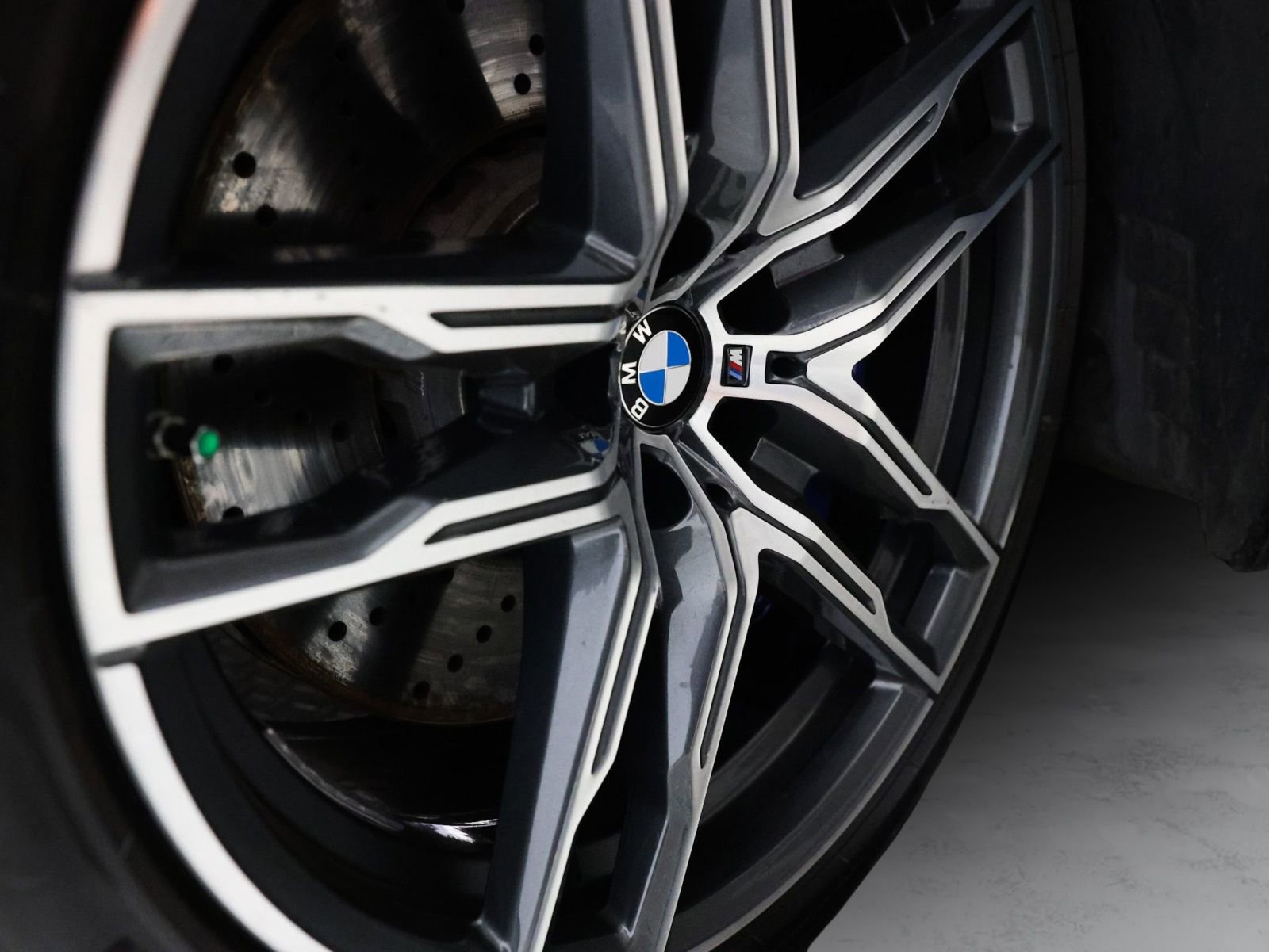 Used 2020 BMW M8 Coupe w/ M Driver's Package AWD/4WD image 51