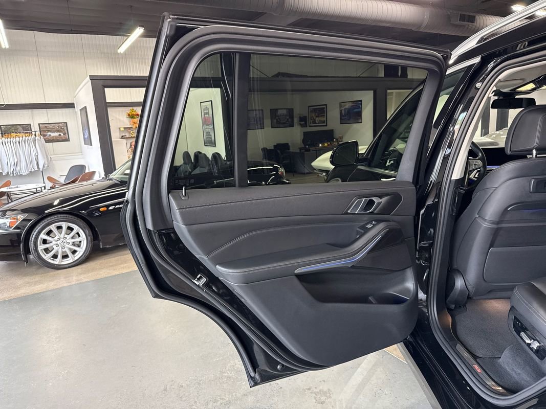Used 2022 BMW X7 xDrive40i image 38