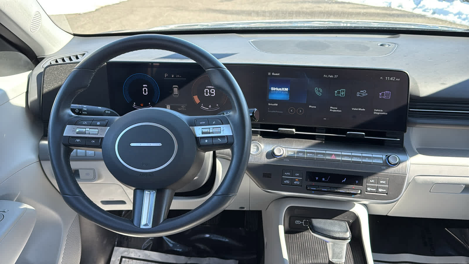 Used 2024 Hyundai Kona SEL image 25