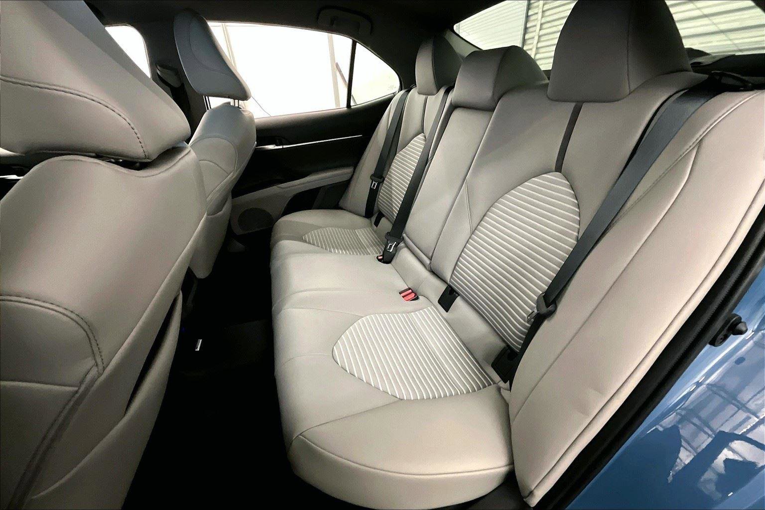 Used 2023 Toyota Camry SE image 25