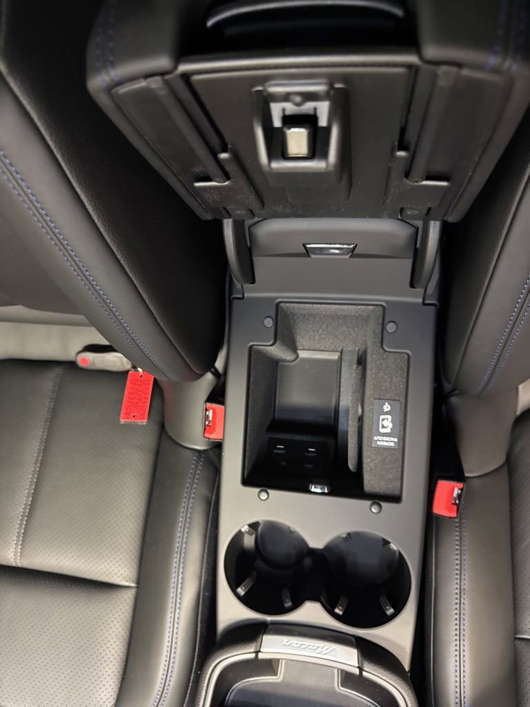 Certified 2026 Porsche Macan AWD/4WD image 27