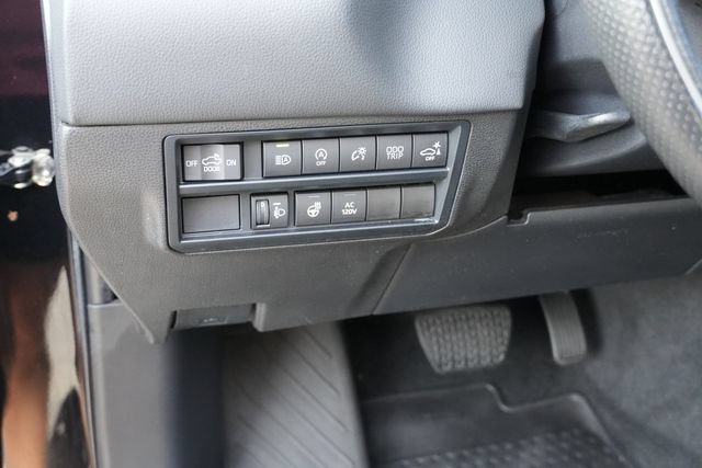 Used 2023 Toyota Tundra Limited w/ Power Package AWD/4WD image 23