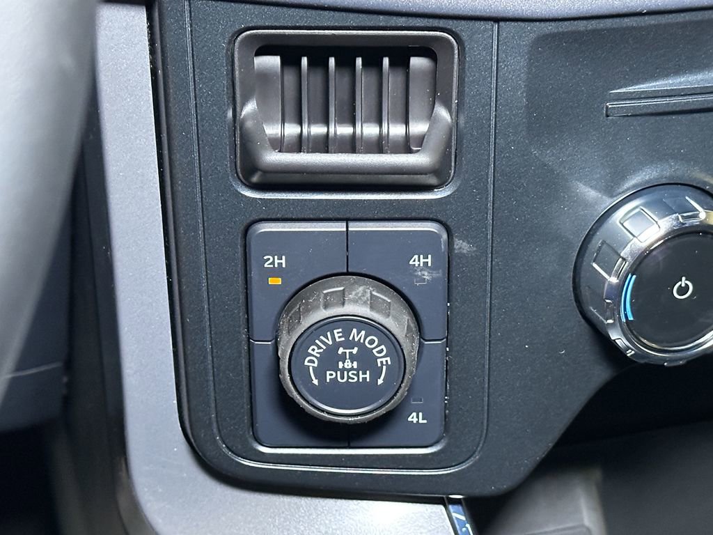 New 2025 Ford F150 XLT w/ Equipment Group 302A MID image 29