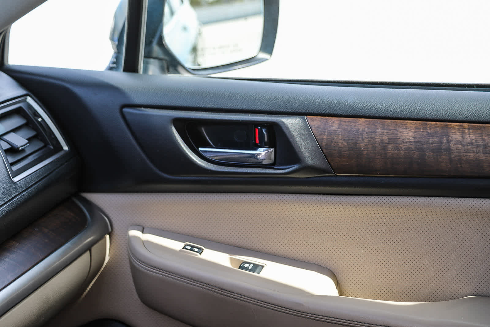 Used 2017 Subaru Outback 2.5i Limited image 19