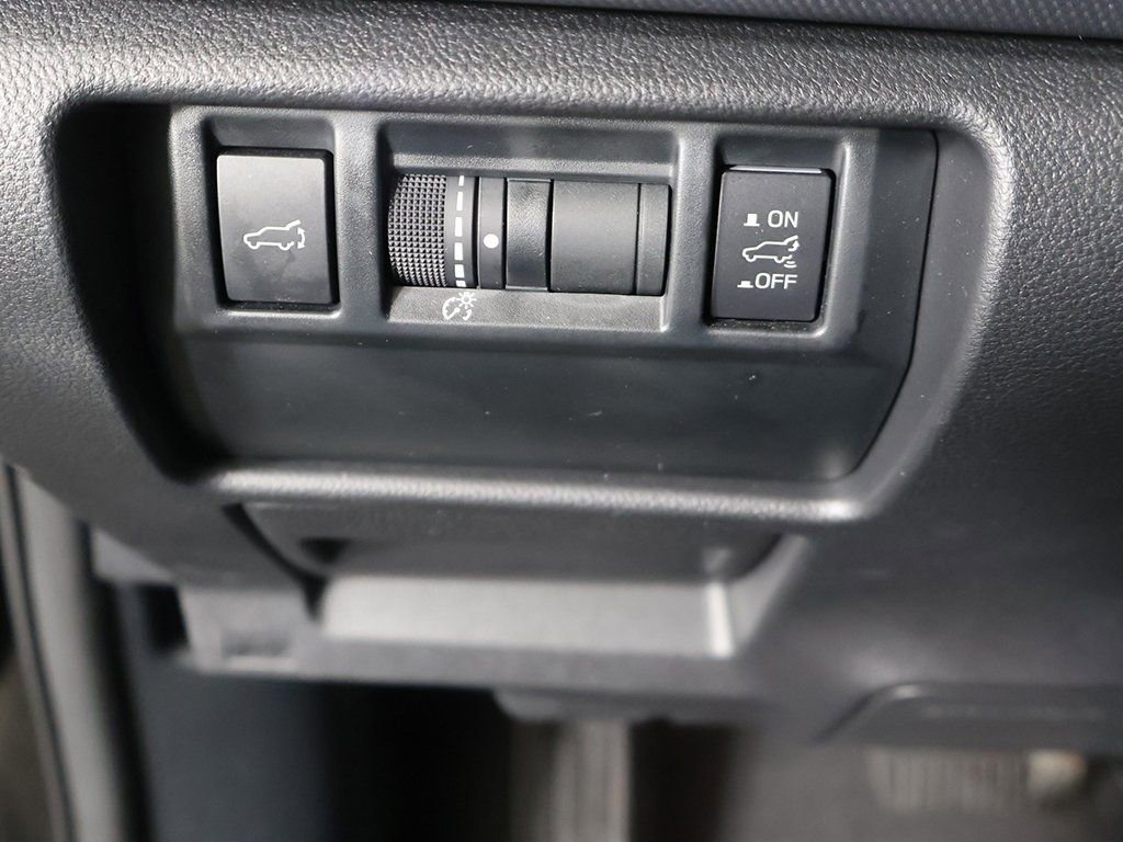 Used 2025 Subaru Forester Premium image 35