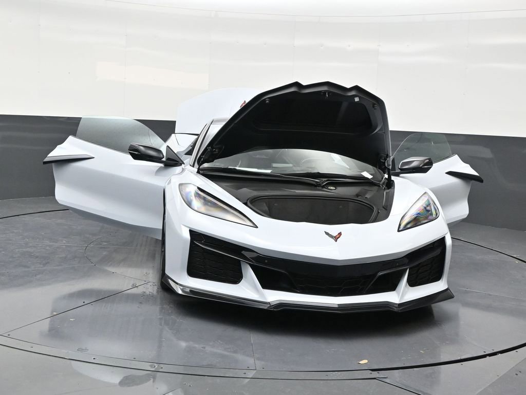 Used 2023 Chevrolet Corvette Z06 w/ Stealth Interior Trim Package image 33