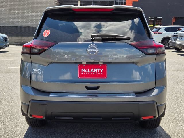 New 2026 Nissan Rogue SV FWD image 4