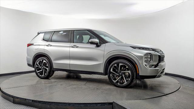 Used 2024 Mitsubishi Outlander SE image 11