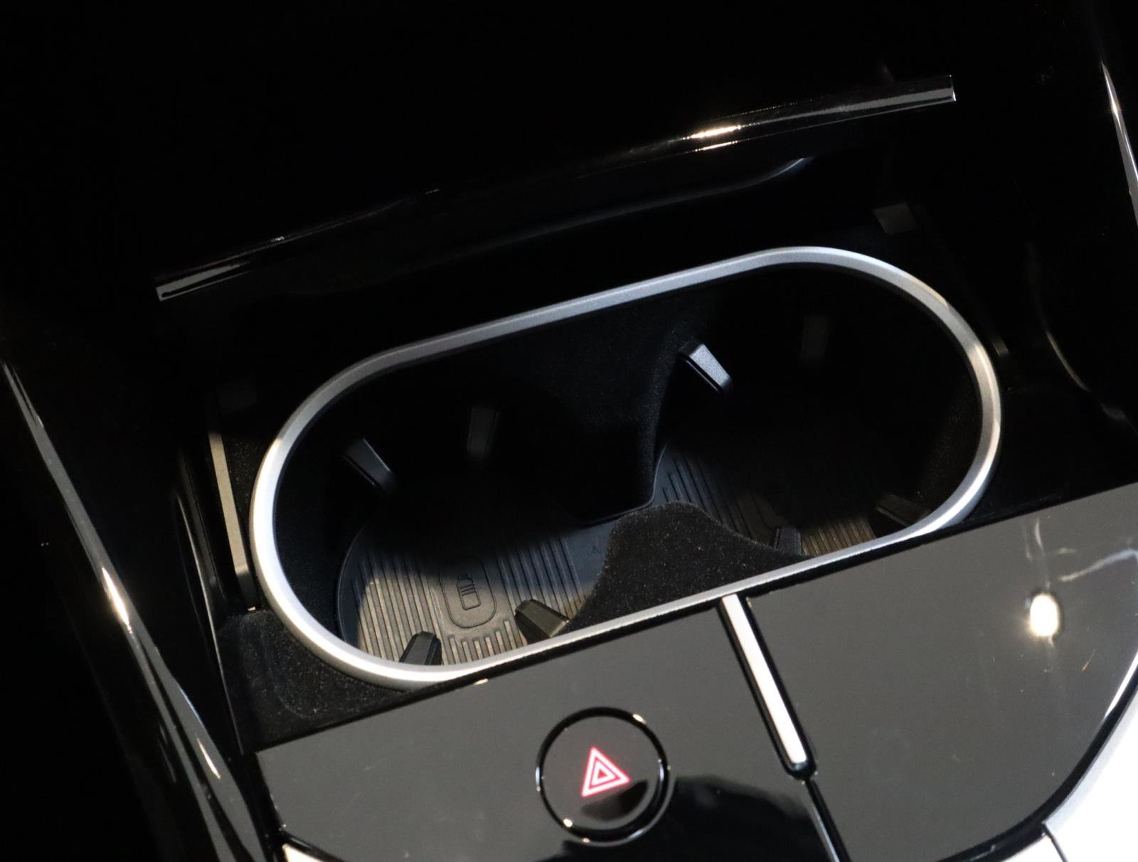 Used 2024 Ferrari Purosangue AWD AWD image 36