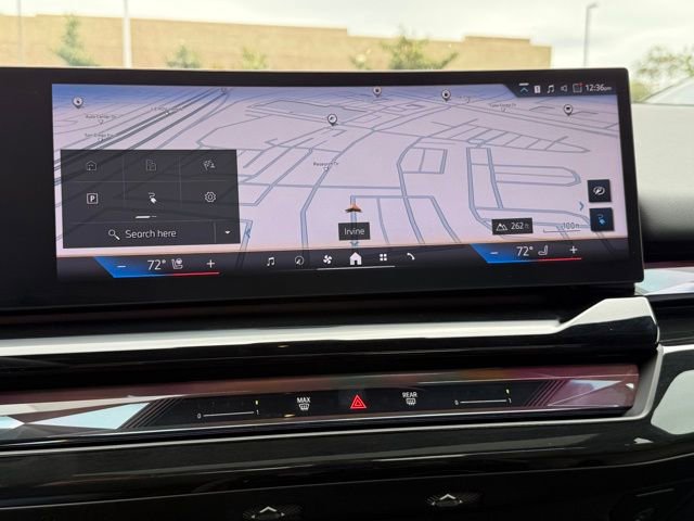 Used 2025 BMW i5 xDrive40 w/ Premium Package image 29