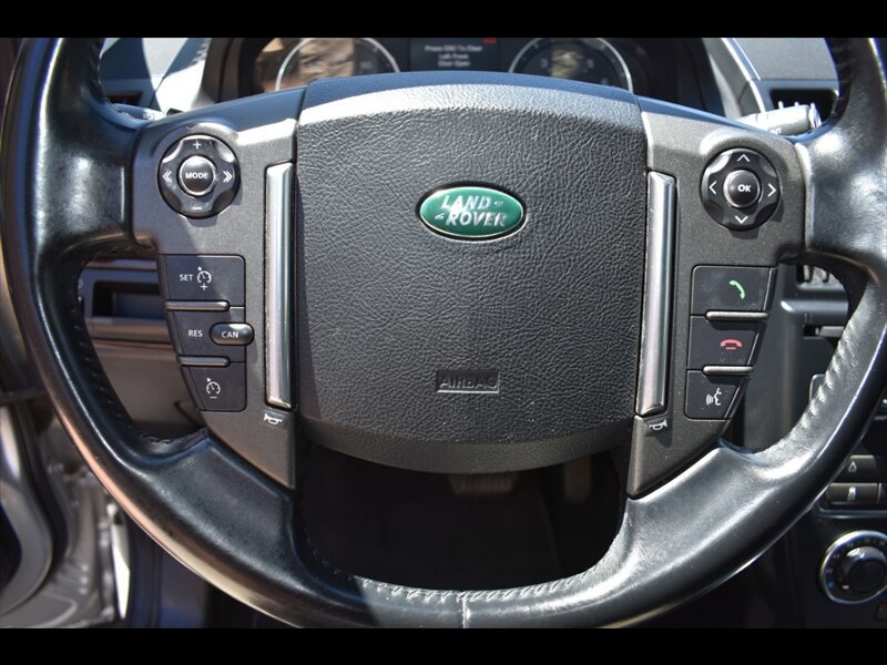 Used 2014 Land Rover LR2 AWD/4WD image 13