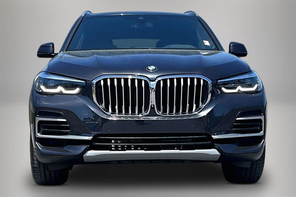 Used 2023 BMW X5 sDrive40i w/ Premium Package image 3