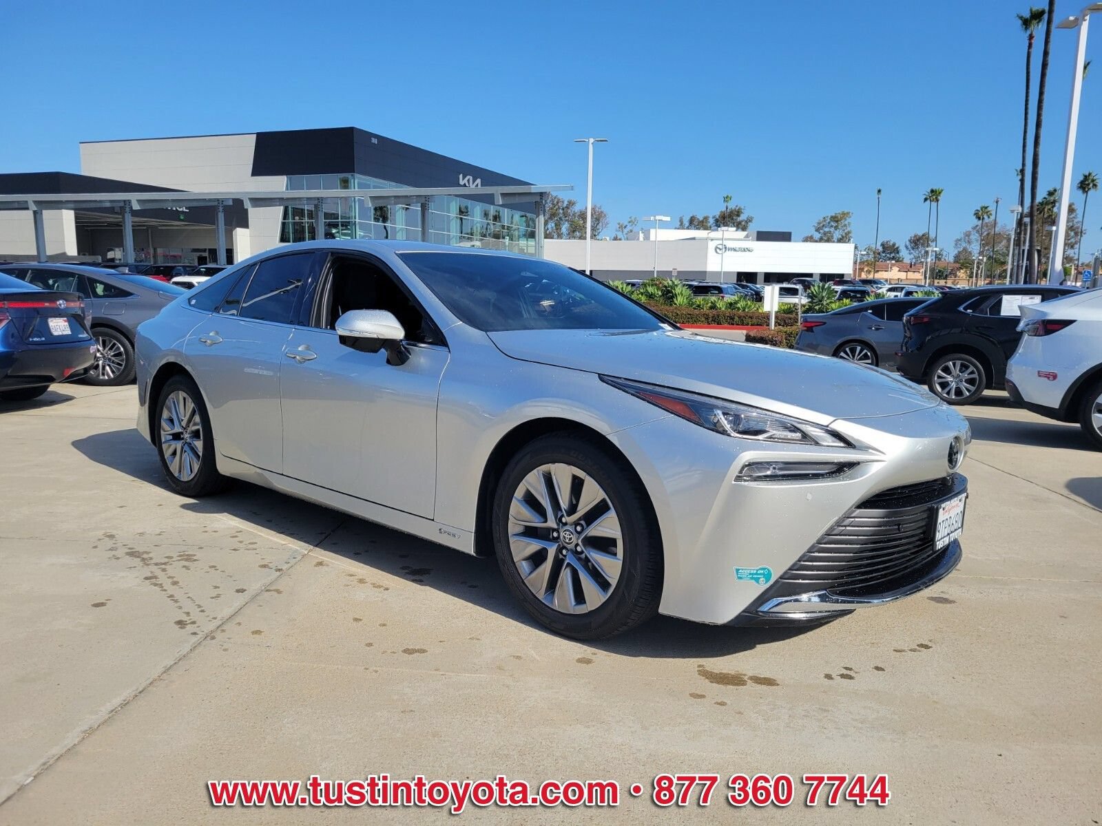 Used 2024 Toyota Mirai w/ Advanced Technology Package RWD image 2