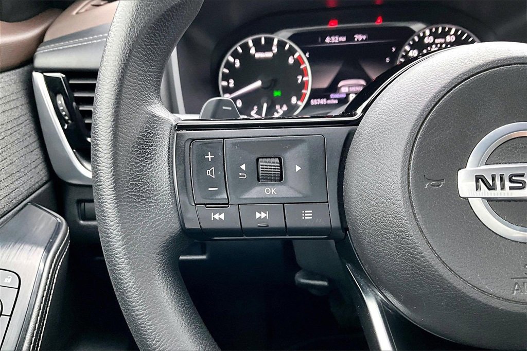 Used 2021 Nissan Rogue SV image 20