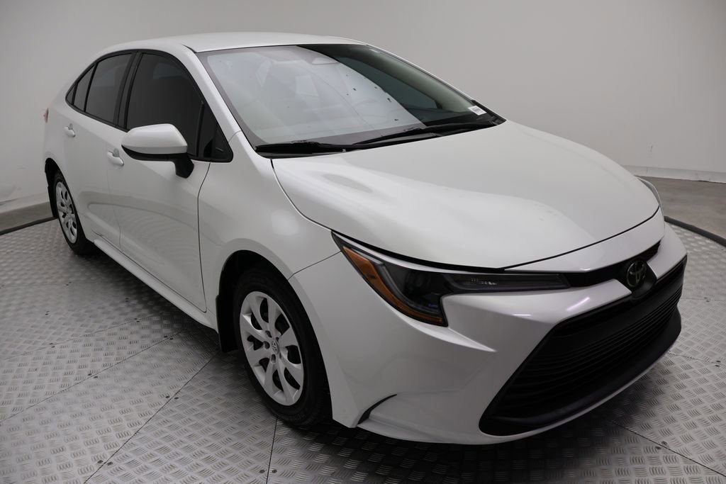 Certified 2025 Toyota Corolla LE FWD image 6