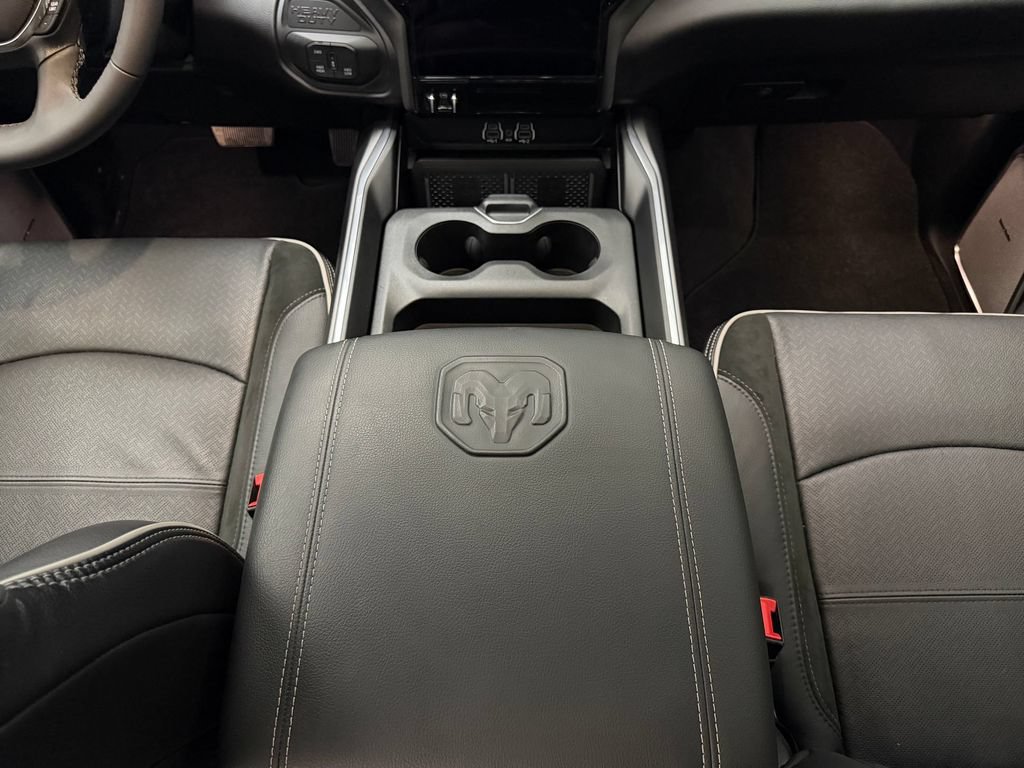 Used 2025 RAM 3500 Laramie AWD/4WD image 15