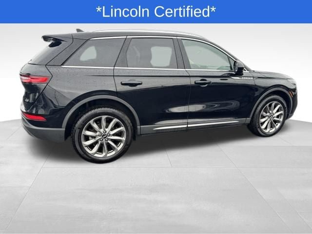 Used 2022 Lincoln Corsair AWD w/ Premium Package image 3