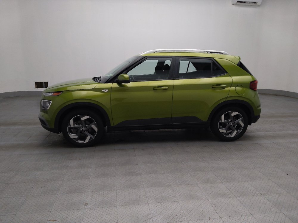 Used 2022 Hyundai Venue SEL FWD image 2