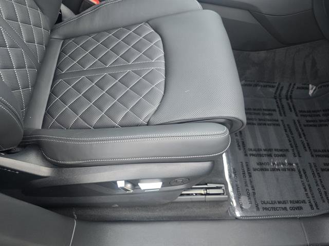 New 2025 Audi SQ7 Premium Plus image 18