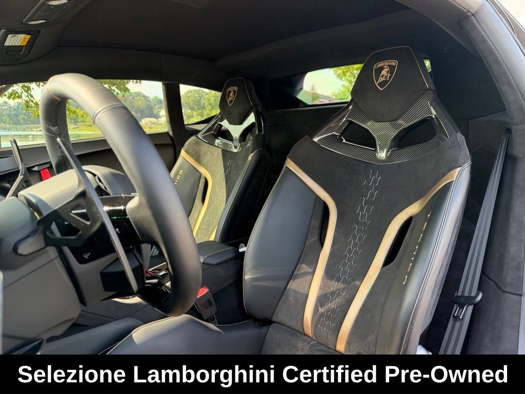 Used 2023 Lamborghini Huracan Tecnica RWD image 23