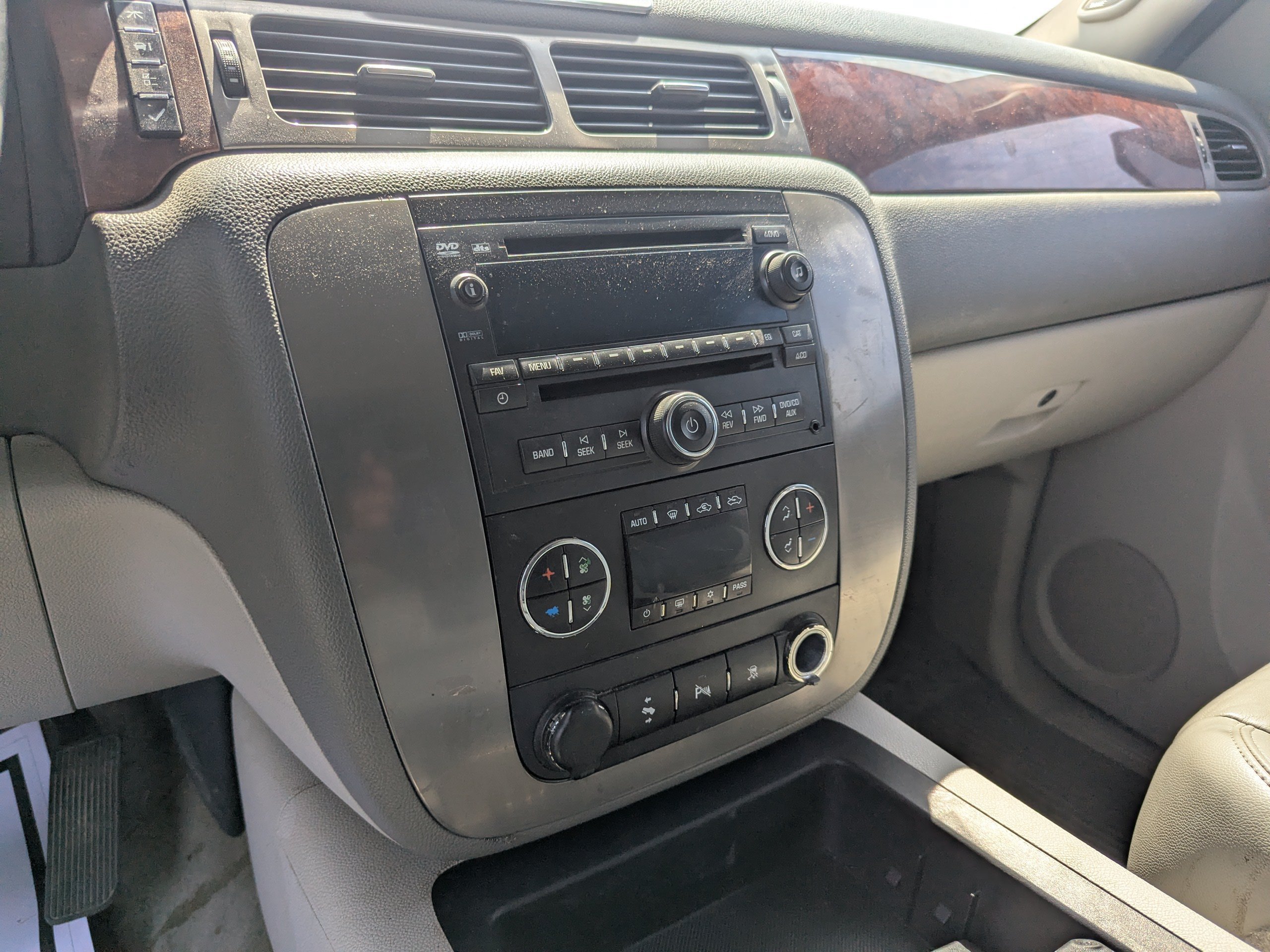 Used 2010 GMC Sierra 2500 SLT AWD/4WD image 15