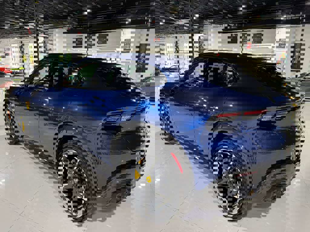 Used 2024 Ferrari Purosangue image 5