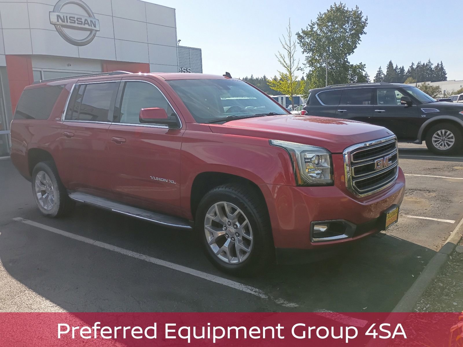 Used 2015 GMC Yukon XL SLT w/ Open Road Package AWD/4WD image 3