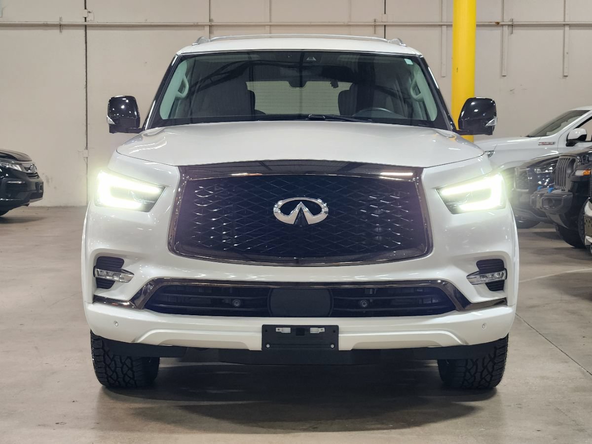 Used 2021 INFINITI QX80 Premium Select w/ Cargo Package RWD image 2